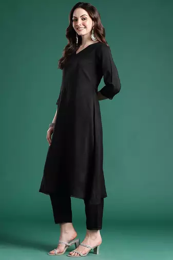 Solid Kurta With Trousers & Dupatta