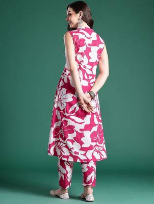 Floral Printed Pleated Pure Cotton Kurta with Trousers 5