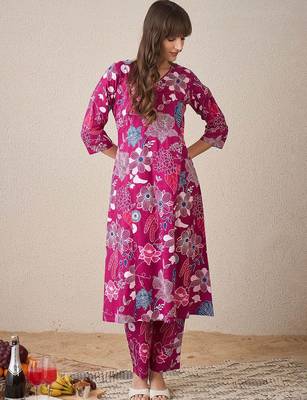 Women Floral Printed Regular Pure Cotton Kurta with Trousers 5
