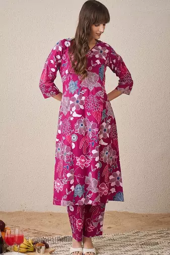 Women Floral Printed Regular Pure Cotton Kurta with Trousers