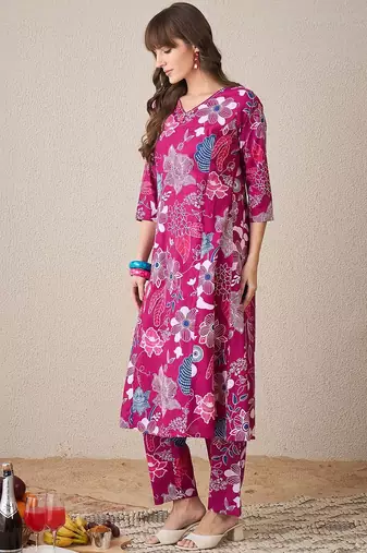 Women Floral Printed Regular Pure Cotton Kurta with Trousers