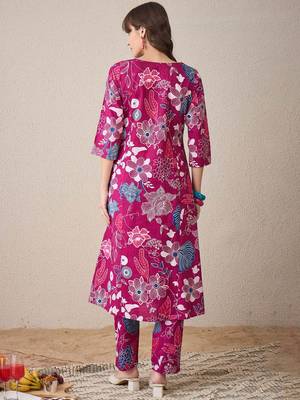 Women Floral Printed Regular Pure Cotton Kurta with Trousers 7