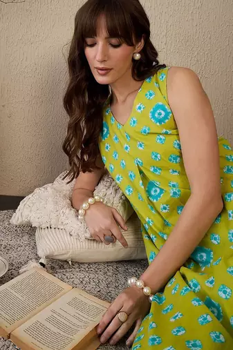 Women Printed Regular Pure Cotton Kurta with Trousers