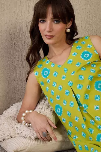 Women Printed Regular Pure Cotton Kurta with Trousers