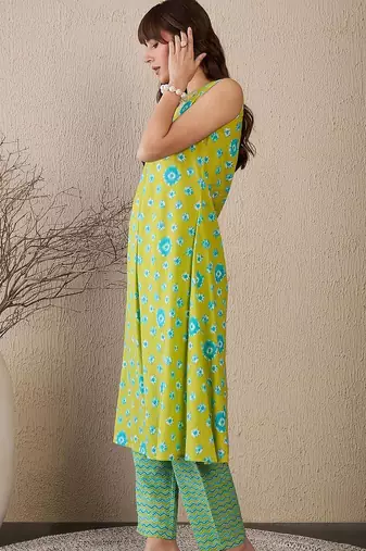 Women Printed Regular Pure Cotton Kurta with Trousers