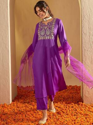 Floral Embroidered Liva Straight Kurta With Trousers & Dupatta 1