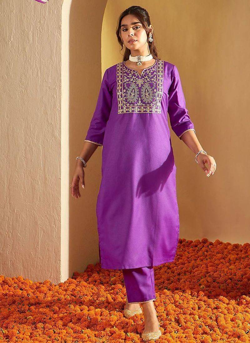 Floral Embroidered Liva Straight Kurta With Trousers & Dupatta