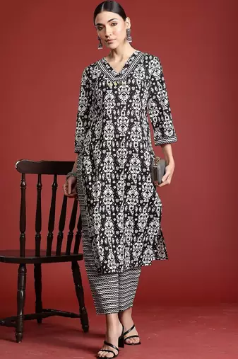 Women Ethnic Motifs Printed Regular Pure Cotton Kurta with Trousers