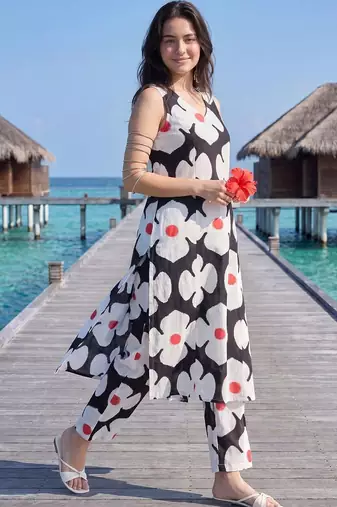 Women Floral Printed Regular Pure Cotton Kurta with Trousers