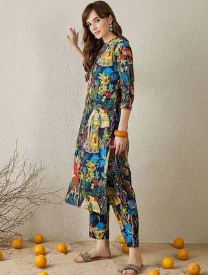 Women Ethnic Motifs Printed Regular Pure Cotton Kurta with Trousers 4