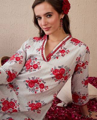 Women Floral Printed Regular Mirror Work Pure Cotton Kurta with Trousers 2