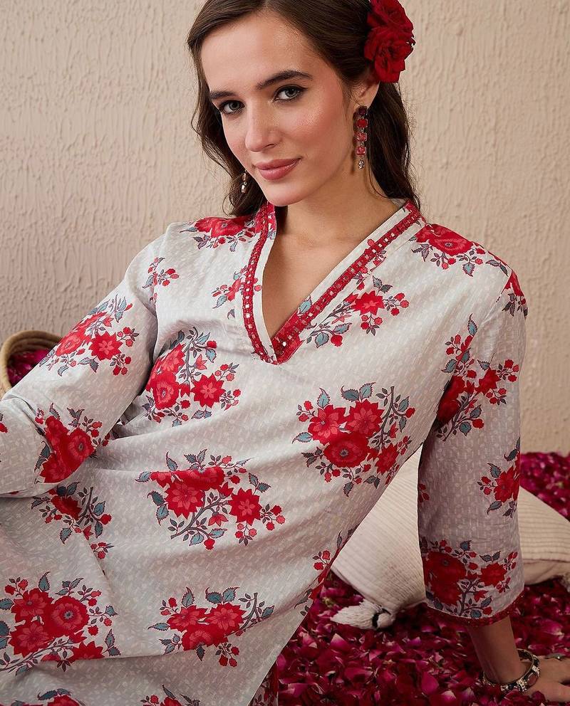 Women Floral Printed Regular Mirror Work Pure Cotton Kurta with Trousers