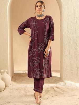 Women Floral Embroidered Regular Thread Work Pure Cotton Kurta with Trousers 2