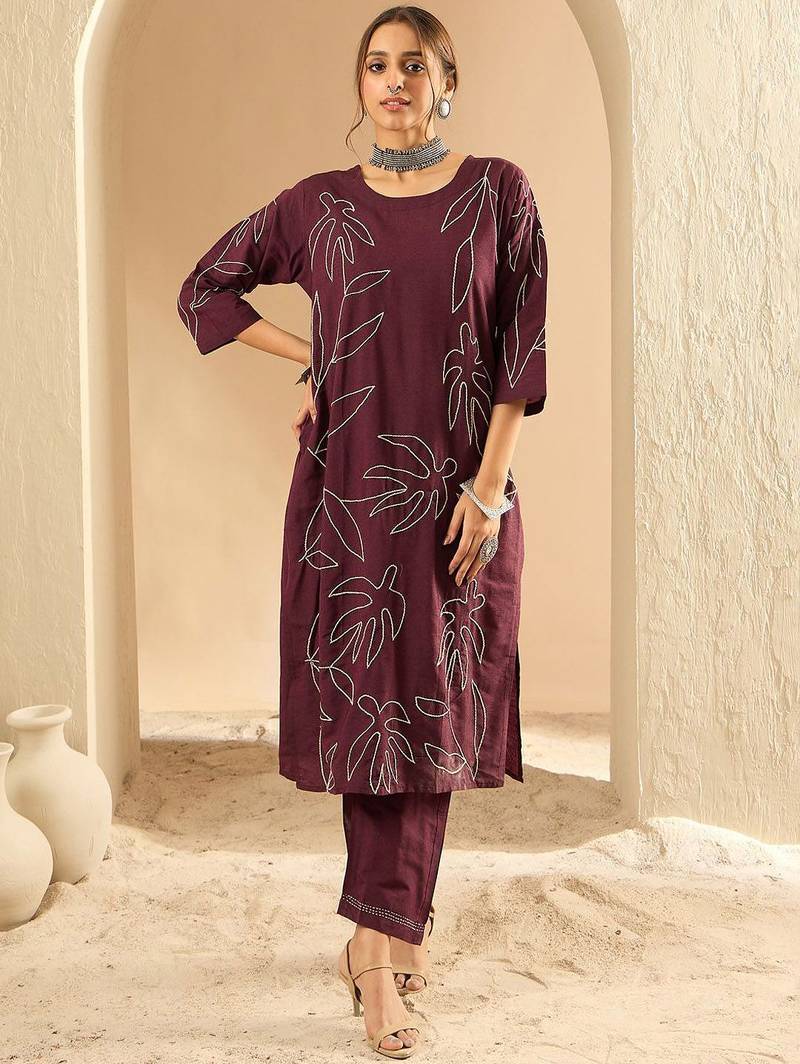 Women Floral Embroidered Regular Thread Work Pure Cotton Kurta with Trousers