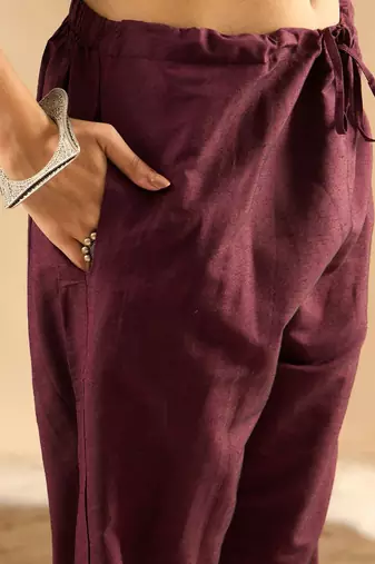 Women Floral Embroidered Regular Thread Work Pure Cotton Kurta with Trousers
