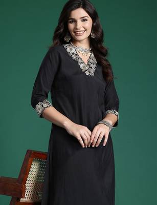 Women Floral Yoke Design Regular Pure Cotton Kurta with Trousers 1