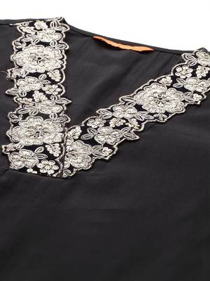 Women Floral Yoke Design Regular Pure Cotton Kurta with Trousers 2