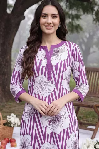 Women Floral Printed Regular Sequinned Pure Cotton Kurta with Trousers
