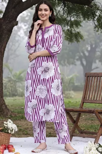 Women Floral Printed Regular Sequinned Pure Cotton Kurta with Trousers