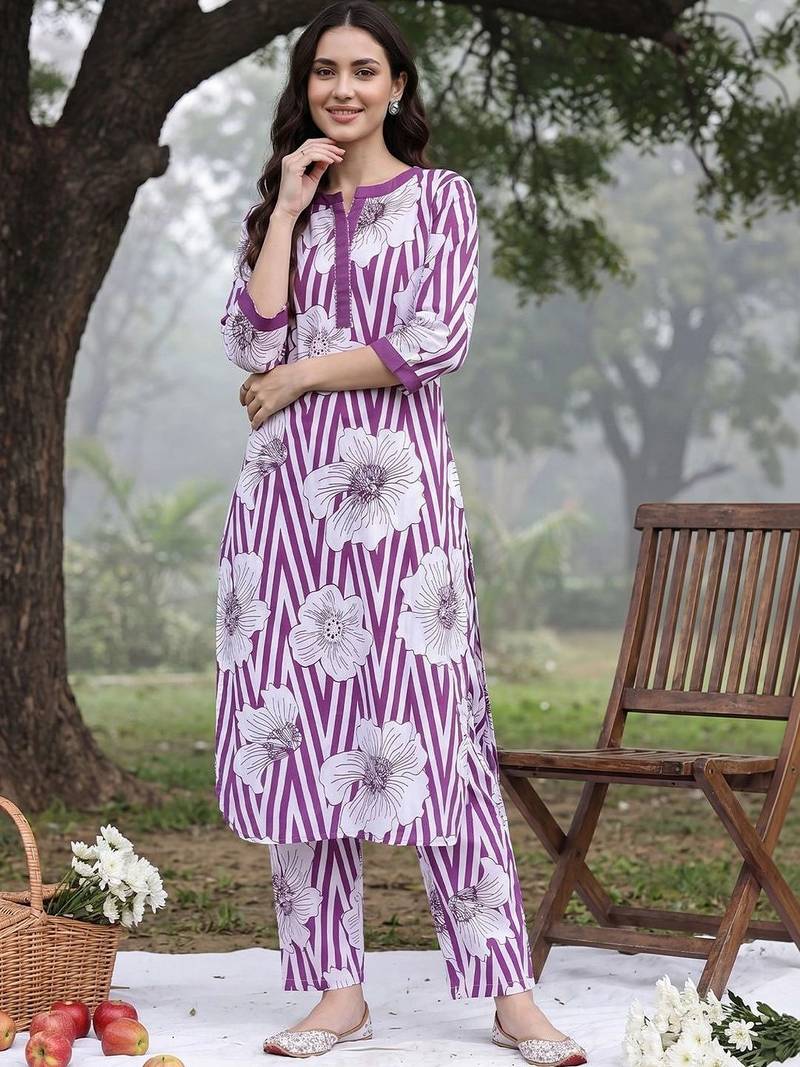 Women Floral Printed Regular Sequinned Pure Cotton Kurta with Trousers