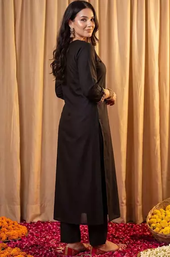 Women Ethnic Motifs Embroidered Regular Thread Work Kurta with Trousers & With Dupatta