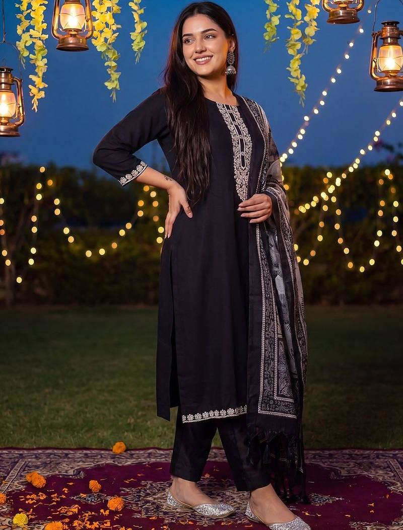 Women Embroidered Regular Thread Work Kurta with Trousers & With Dupatta