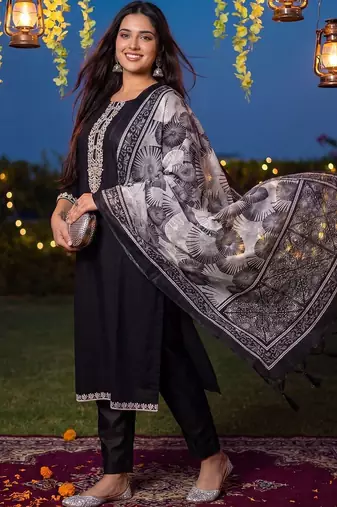 Women Embroidered Regular Thread Work Kurta with Trousers & With Dupatta