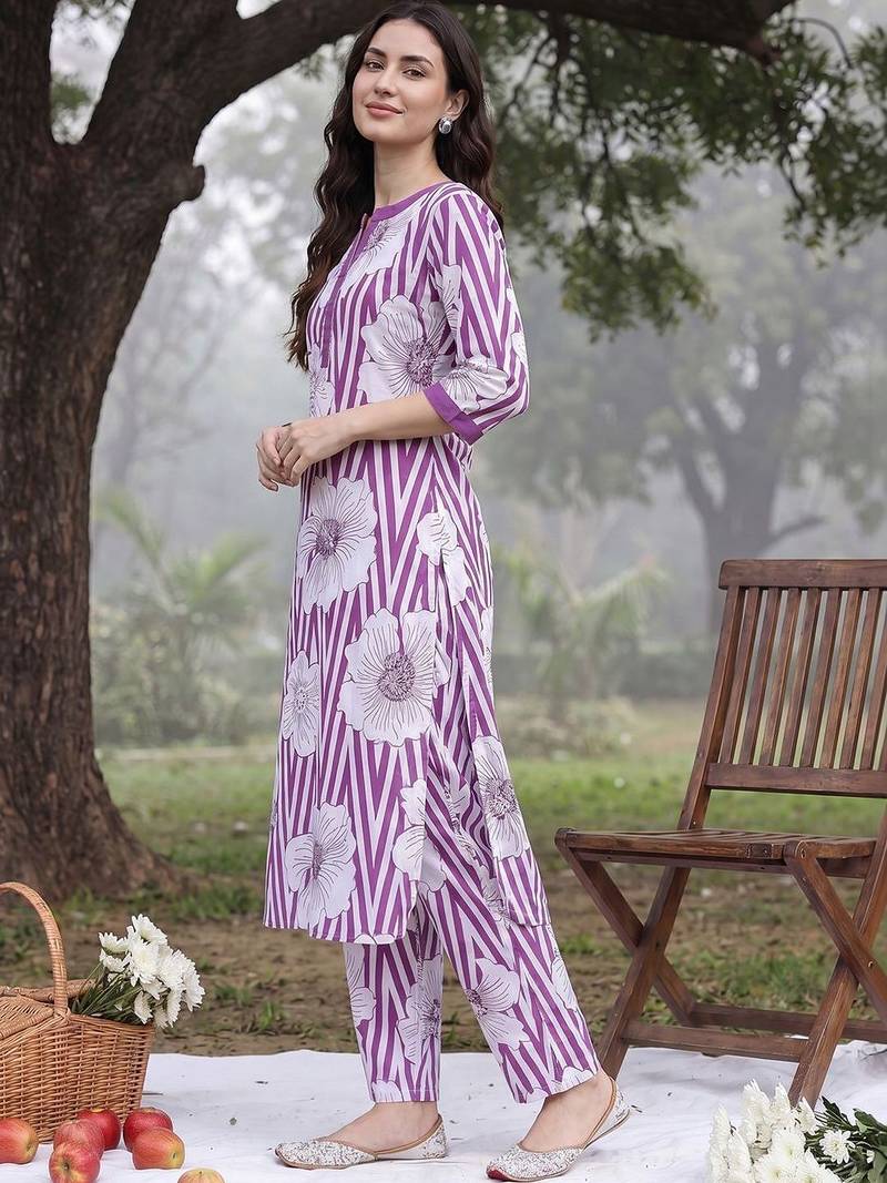 Women Floral Printed Regular Pure Cotton Kurta with Trousers