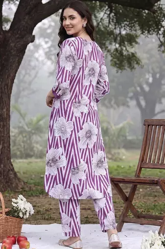 Women Floral Printed Regular Pure Cotton Kurta with Trousers