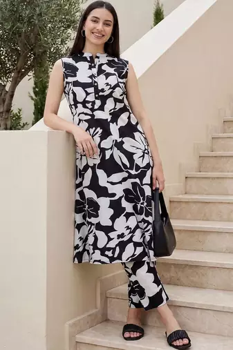 Women Floral Printed Regular Pure Cotton Kurta with Trousers