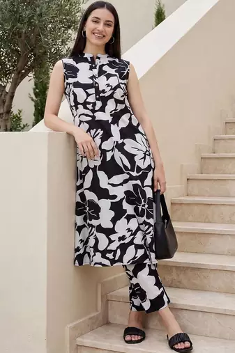 Women Floral Printed Regular Pure Cotton Kurta with Trousers