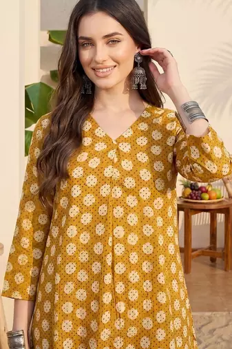 Women Printed Regular Pure Cotton Kurta with Trousers