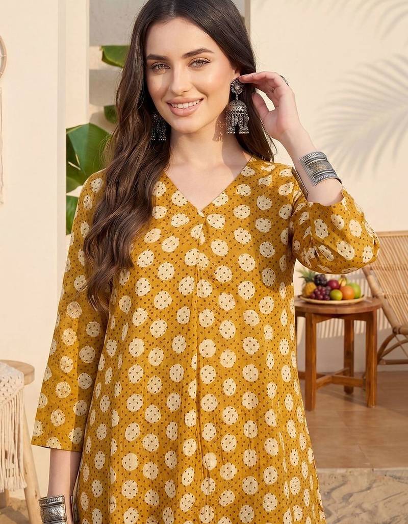 Women Printed Regular Pure Cotton Kurta with Trousers