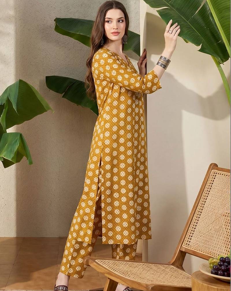 Women Printed Regular Pure Cotton Kurta with Trousers