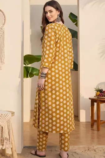 Women Printed Regular Pure Cotton Kurta with Trousers