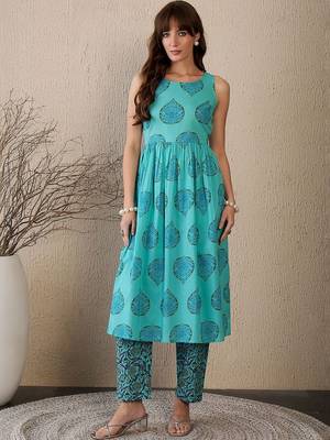 Women Ethnic Motifs Printed Empire Pure Cotton Kurta with Trousers 1