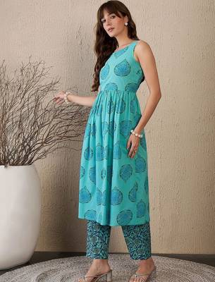 Women Ethnic Motifs Printed Empire Pure Cotton Kurta with Trousers 4