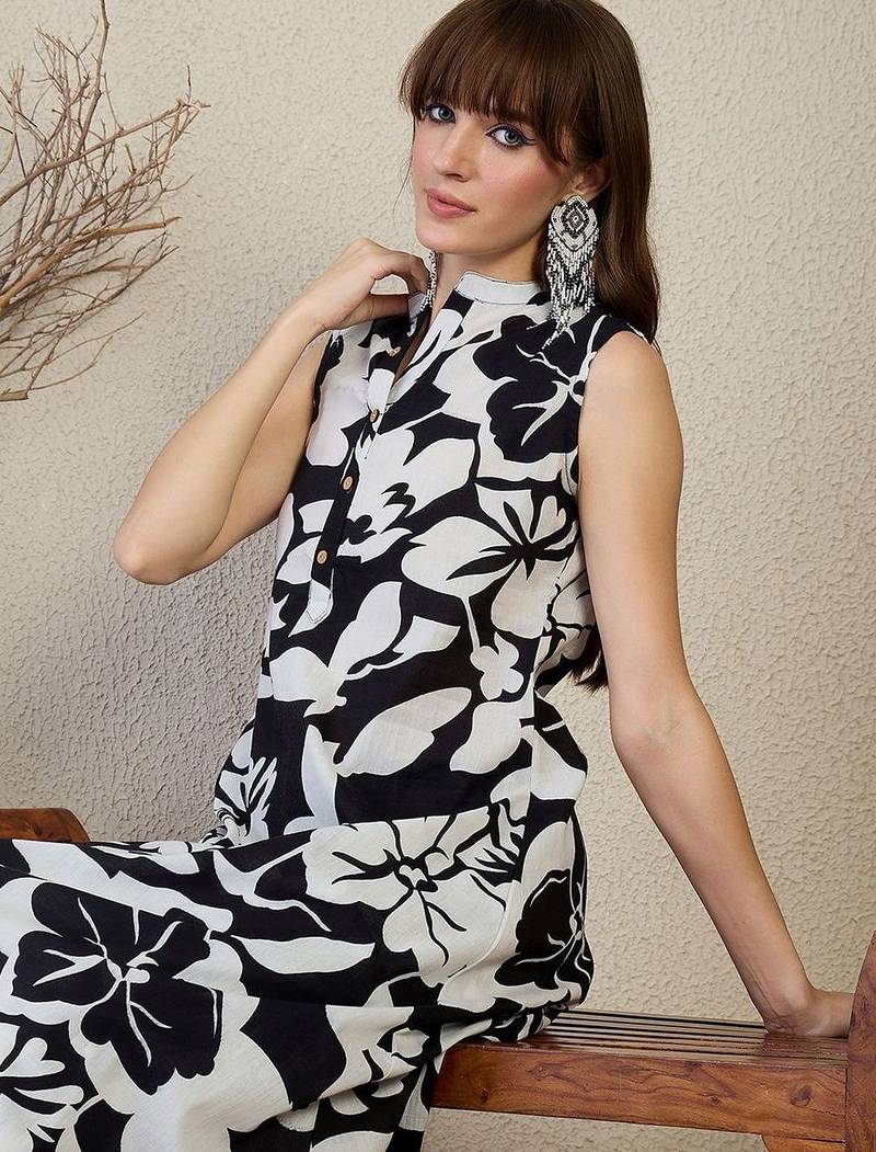 Women Floral Printed Regular Pure Cotton Kurta with Trousers