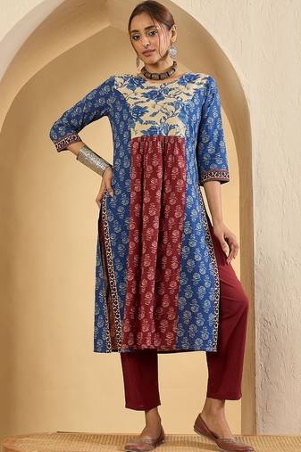 Women Floral Printed Panelled Pure Cotton Kurta with Trousers