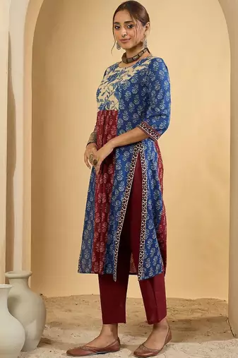 Women Floral Printed Panelled Pure Cotton Kurta with Trousers