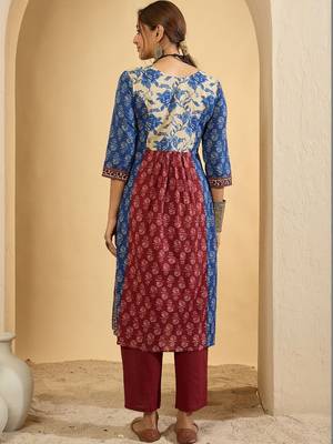Women Floral Printed Panelled Pure Cotton Kurta with Trousers 4
