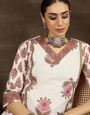 Women Ethnic Motifs Printed Regular Pure Cotton Kurta with Trousers 5