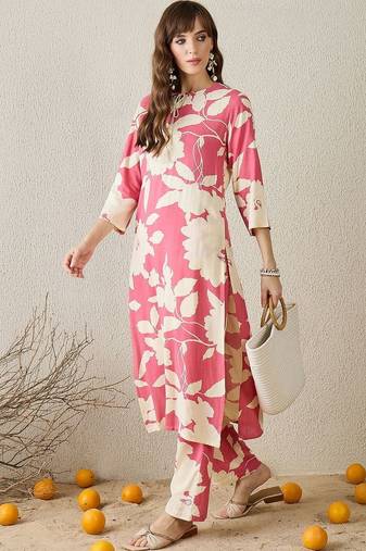 Women Floral Printed Regular Kurta with Trousers