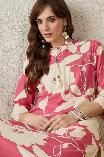 Women Floral Printed Regular Kurta with Trousers