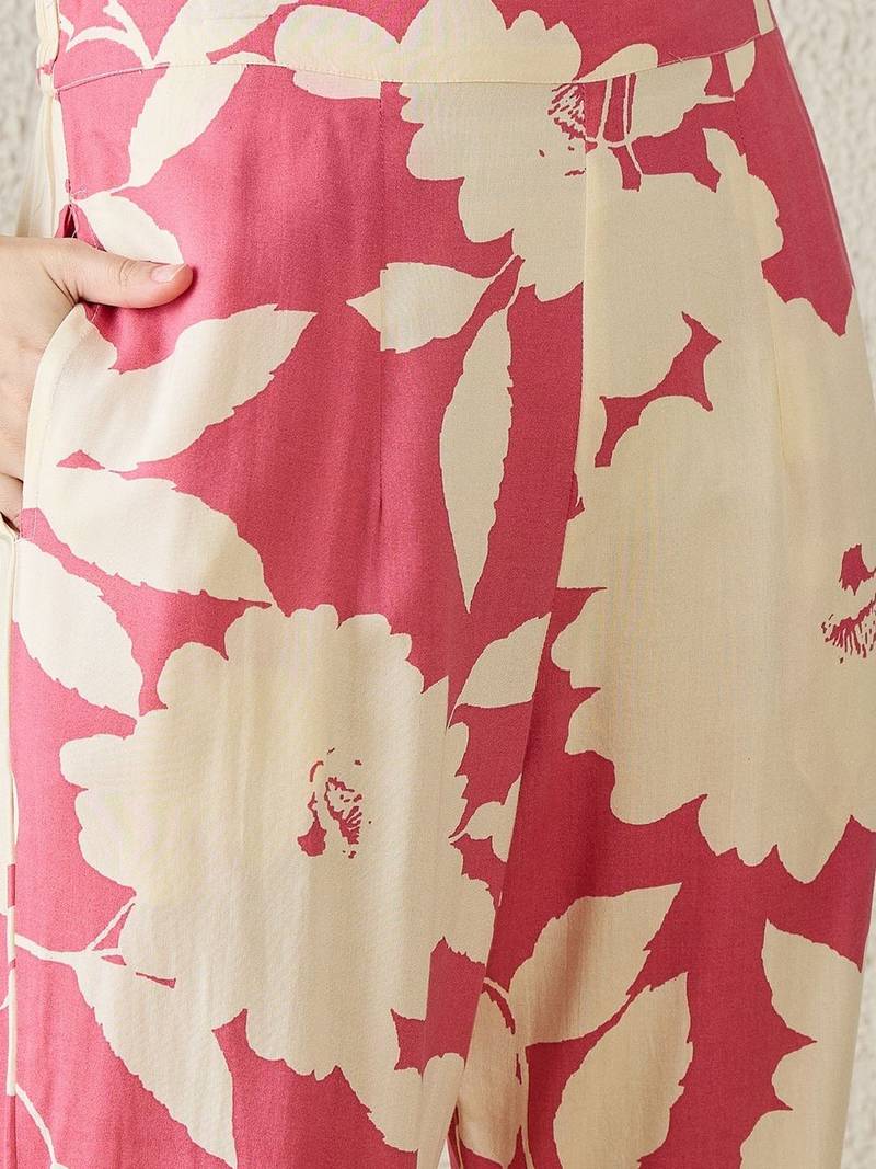 Women Floral Printed Regular Kurta with Trousers