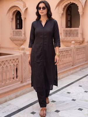Women Regular Thread Work Kurta with Trousers 1