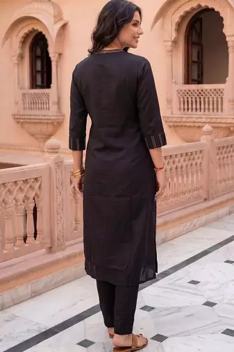 Women Regular Thread Work Kurta with Trousers