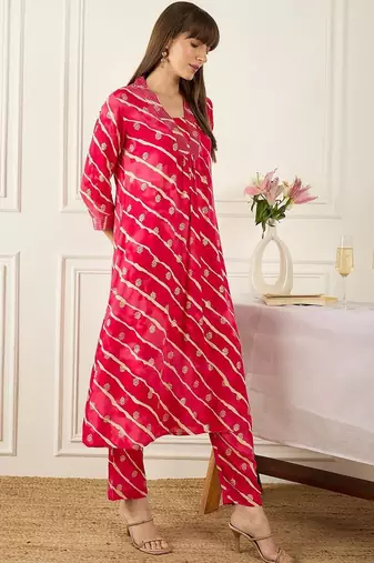 Women Leheriya Printed Regular Thread Work Kurta with Trousers