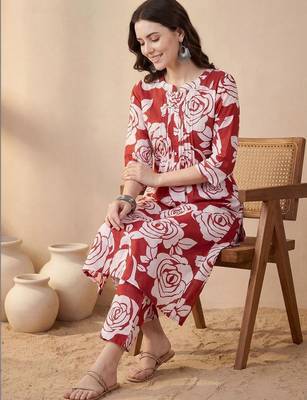 Women Floral Printed Regular Pure Cotton Kurta with Trousers 5