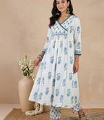 Women Floral Printed Regular Pure Cotton Kurta with Trousers
